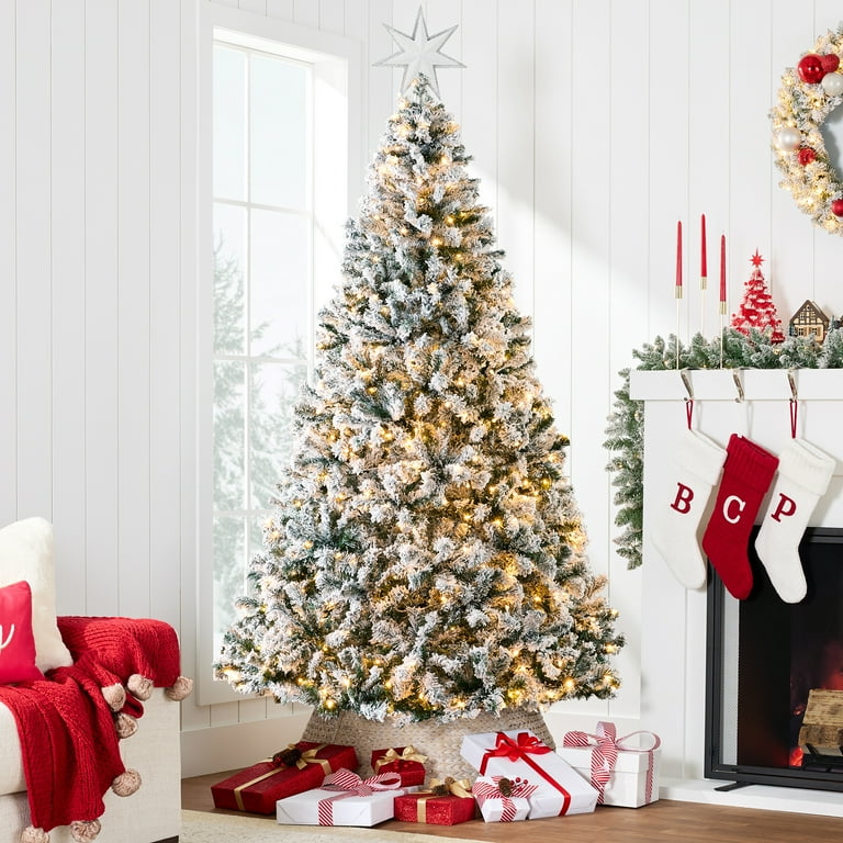 Luxury Snow-Flocked Pre-Lit Christmas Tree – 250 Warm White Lights